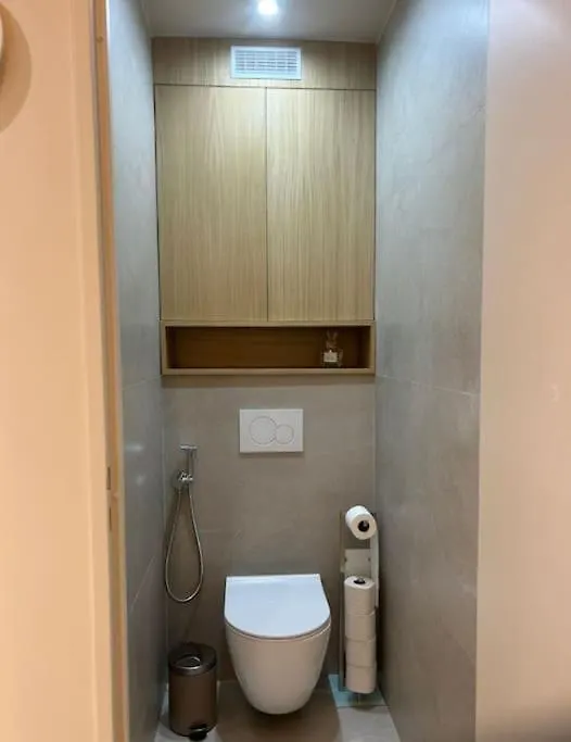 Superb T2 Avec Balcon 10Mn De La Gare Montparnasse Apartment Paris 0*,  France